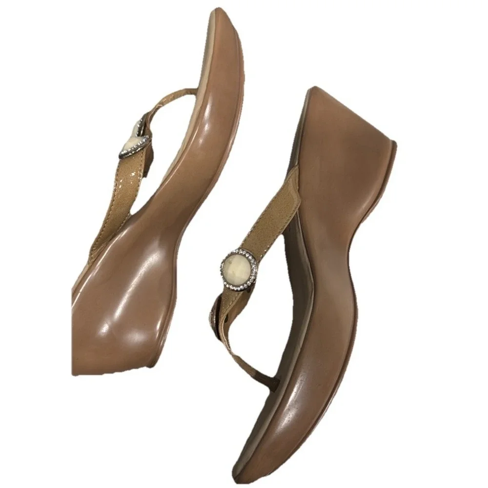 Michael Shannon Wedge Thong Sandals Women's Size‎ 8 Beige/Tan Color